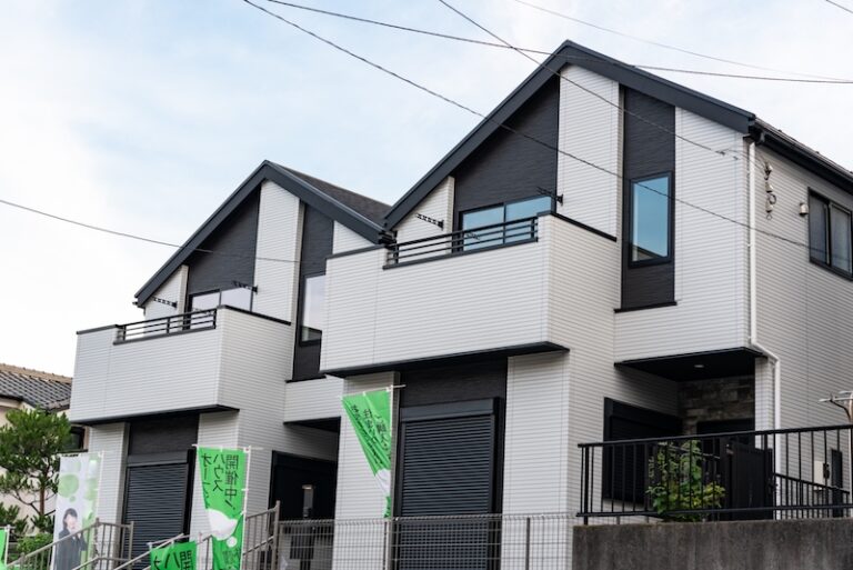 注文住宅なのに建売みたい。ダサい外構にならないための方法 - ルームピン
